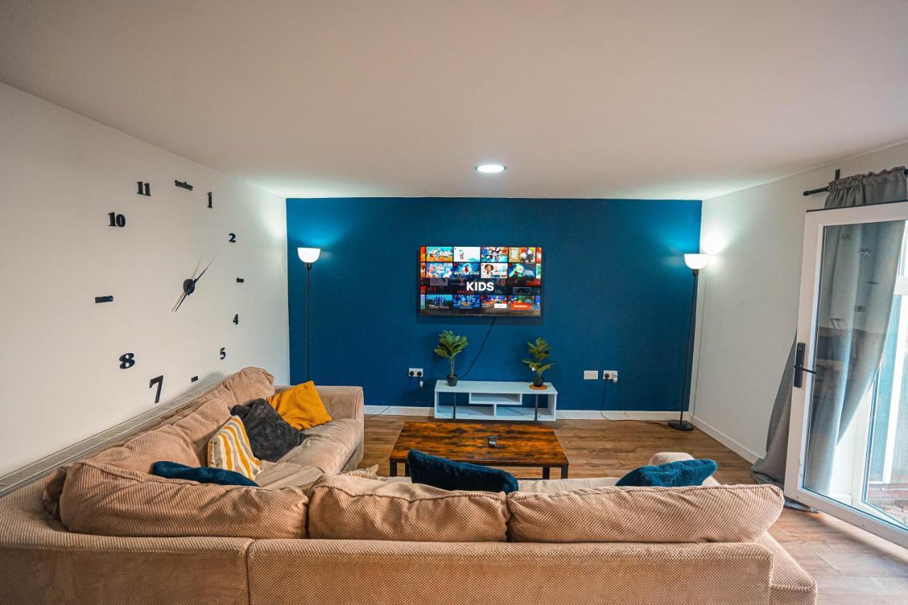 Private And Spacious 2 Bedroom House - Free Parking! Cardiff Exterior foto